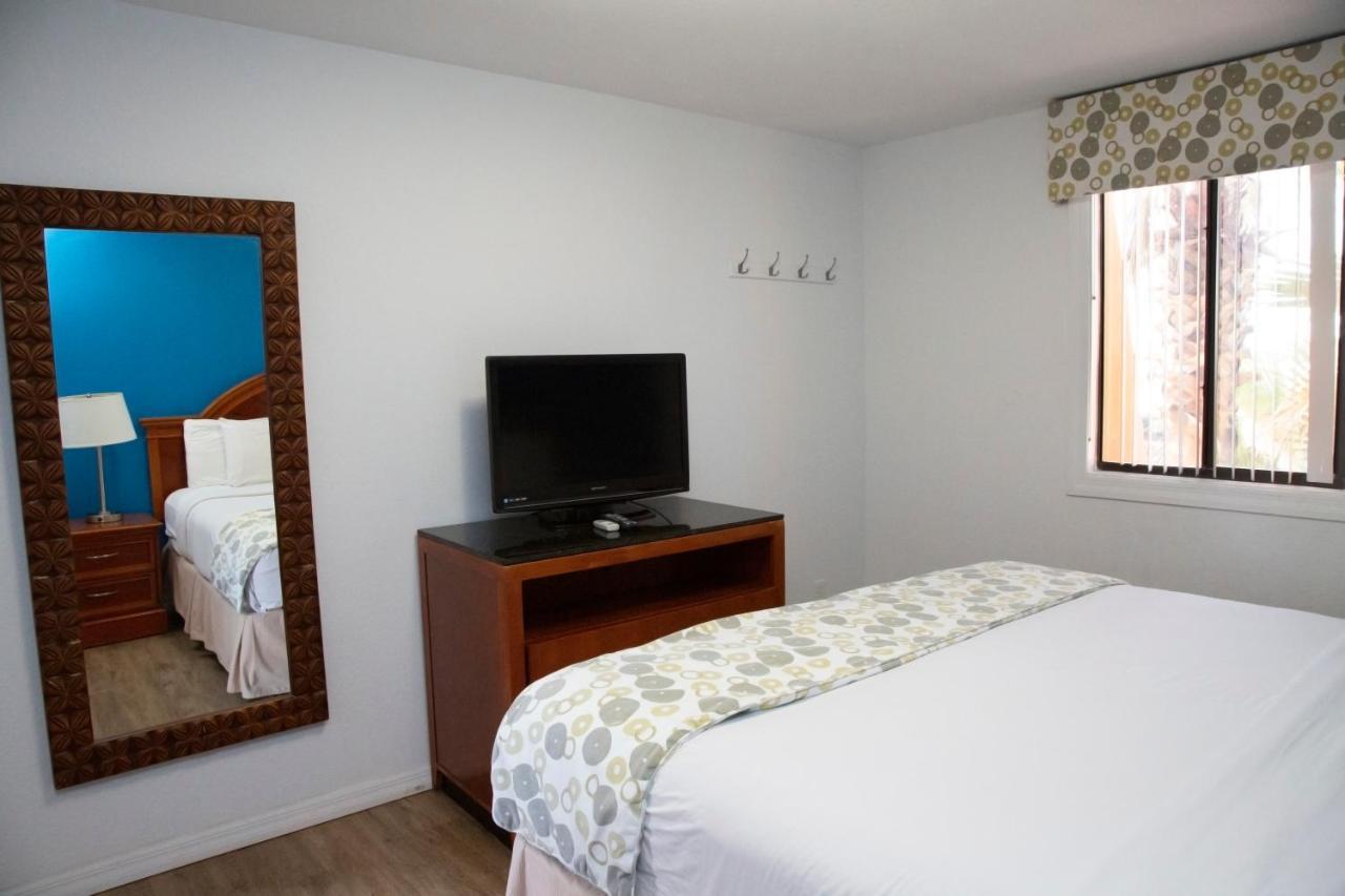 Daytona Dream Inn By Amerivu Daytona Beach Shores Extérieur photo