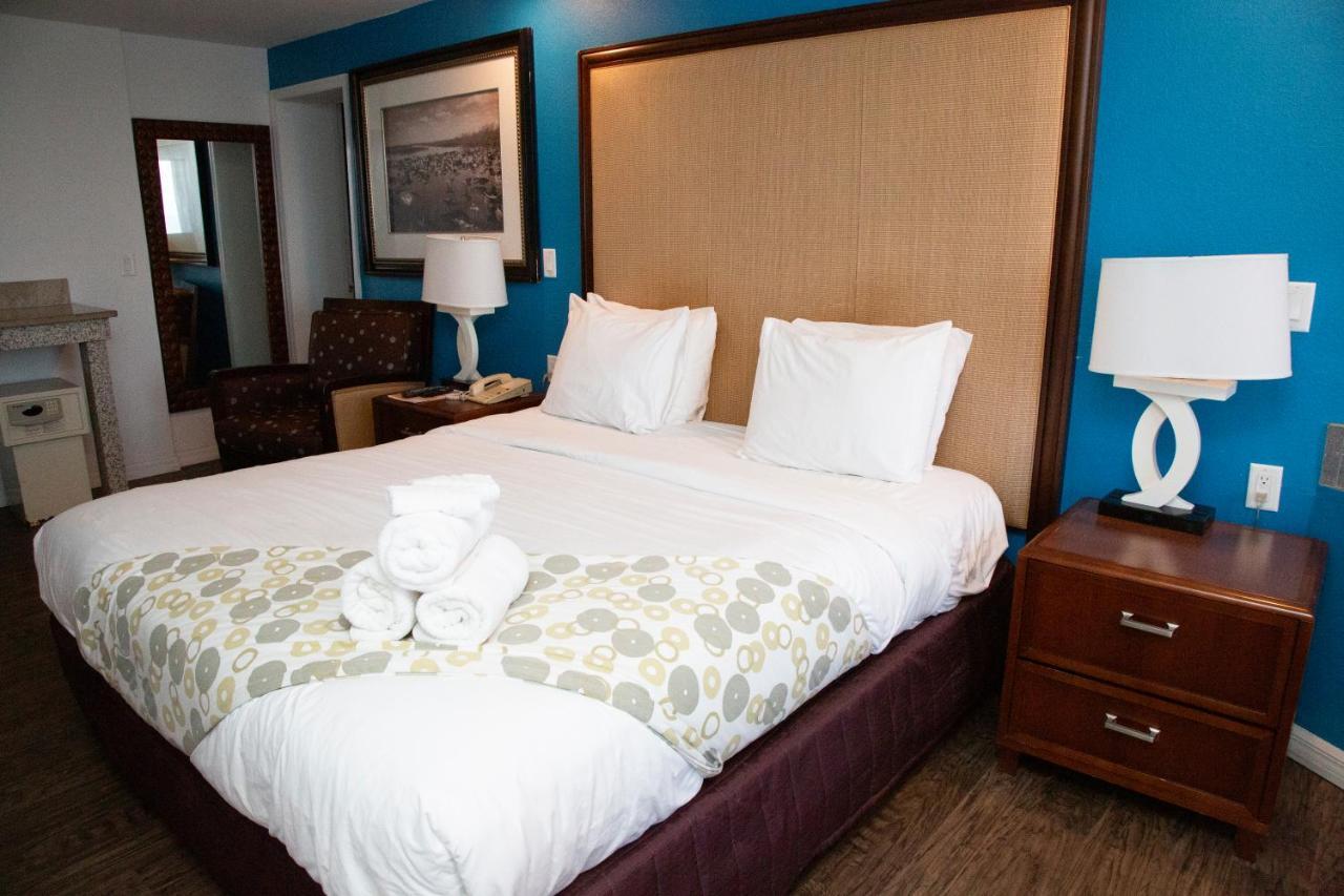 Daytona Dream Inn By Amerivu Daytona Beach Shores Extérieur photo