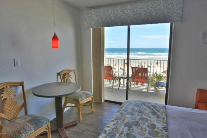 Daytona Dream Inn By Amerivu Daytona Beach Shores Extérieur photo
